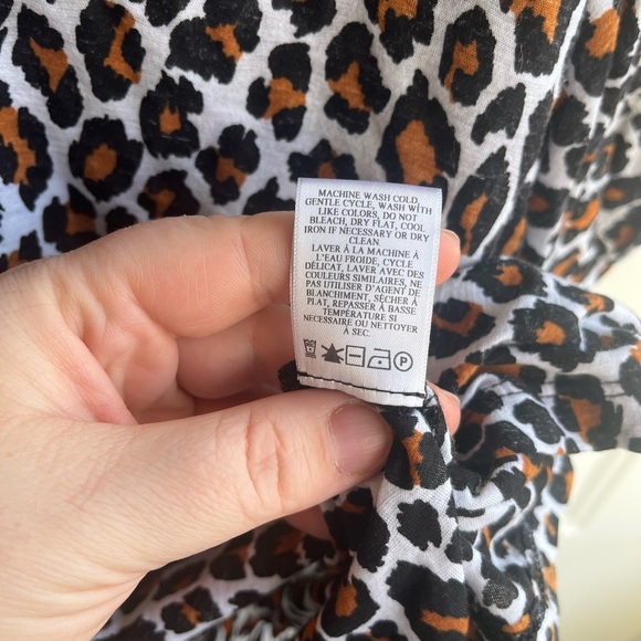 ALC Women’s Kati Leopard Print Super Soft Twist Puffed Sleeve Tee Sz Small - Picture 6 of 7